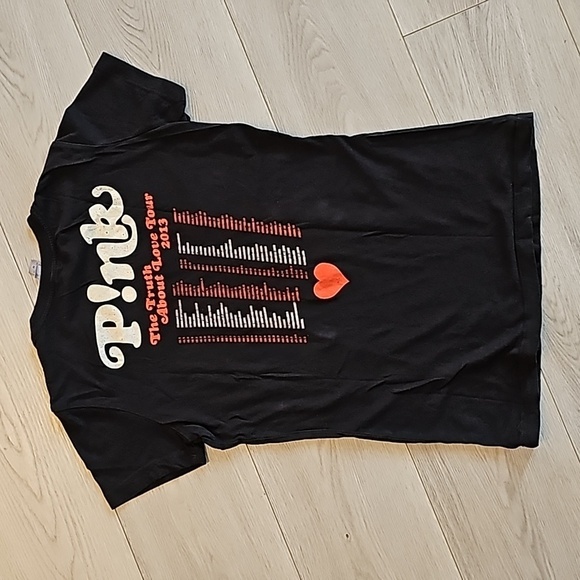 Pink 2013 Blow Me One Last Kiss Concert Tee Med - Picture 7 of 12